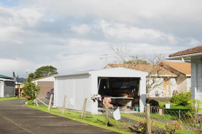 Photo of property in 10 Carey Place, Otara, Auckland, 2023