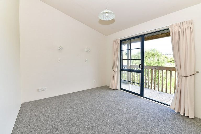 Photo of property in 220 Anderson Road, Helensville, 0875