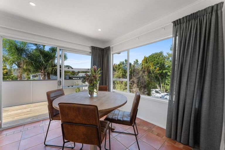 Photo of property in 22 Himalaya Drive, Half Moon Bay, Auckland, 2012