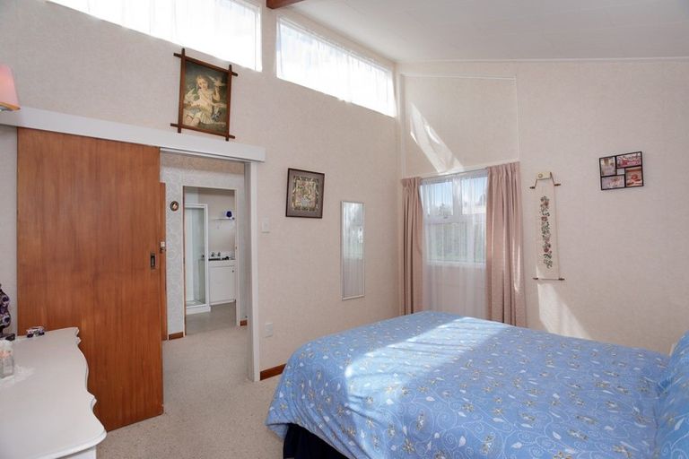 Photo of property in 10 Lambert Street, Marton, 4710