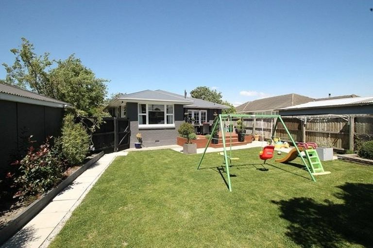 Photo of property in 25 Heath Street, Burnside, Christchurch, 8053