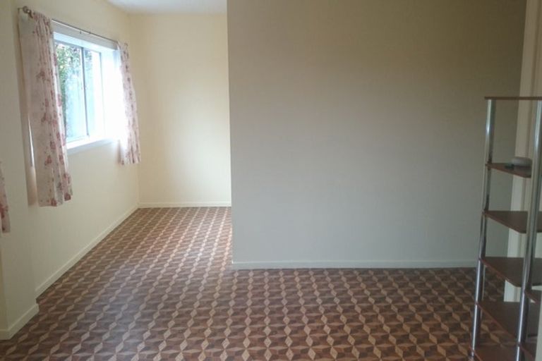 Photo of property in 22 Colin Wild Place, Glenfield, Auckland, 0629