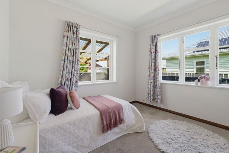 Photo of property in 15 Godley Street, Waterloo, Lower Hutt, 5011