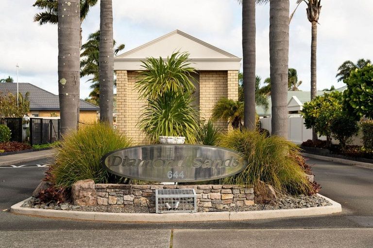 Photo of property in 644 Grenada Street, Papamoa Beach, Papamoa, 3118