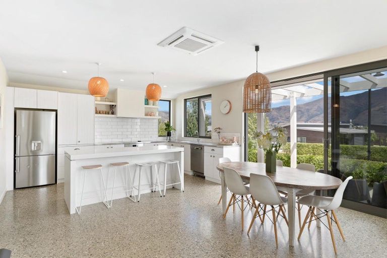 Photo of property in Kamahi Street, Wanaka, 9305