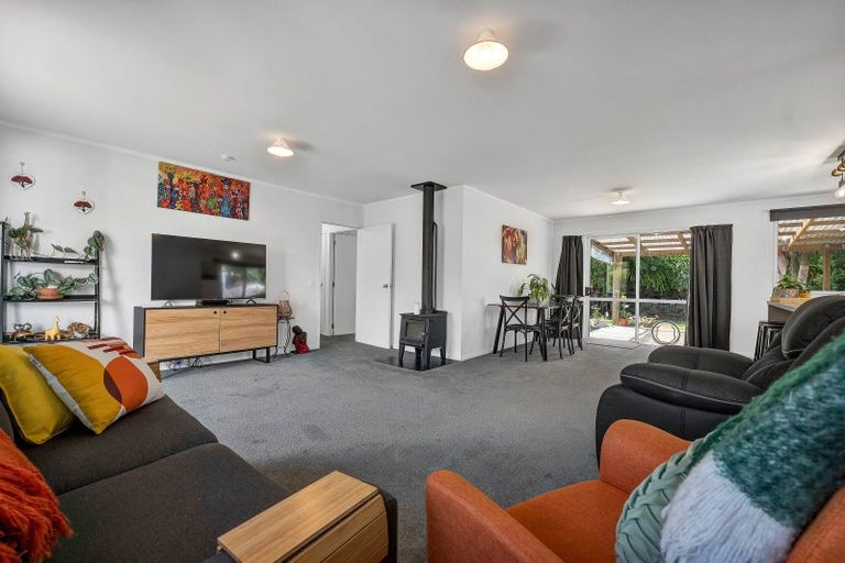 Photo of property in 6a Shaldon Crescent, Blagdon, New Plymouth, 4310