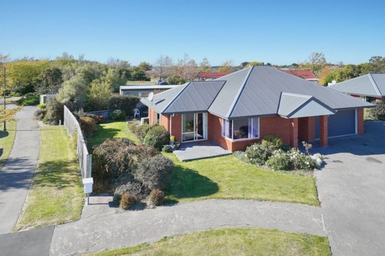 Photo of property in 2e Hilton Drive, Amberley, 7410