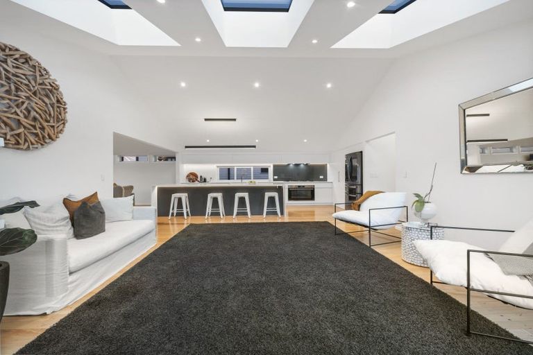 Photo of property in 112 Karewa Parade, Papamoa Beach, Papamoa, 3118