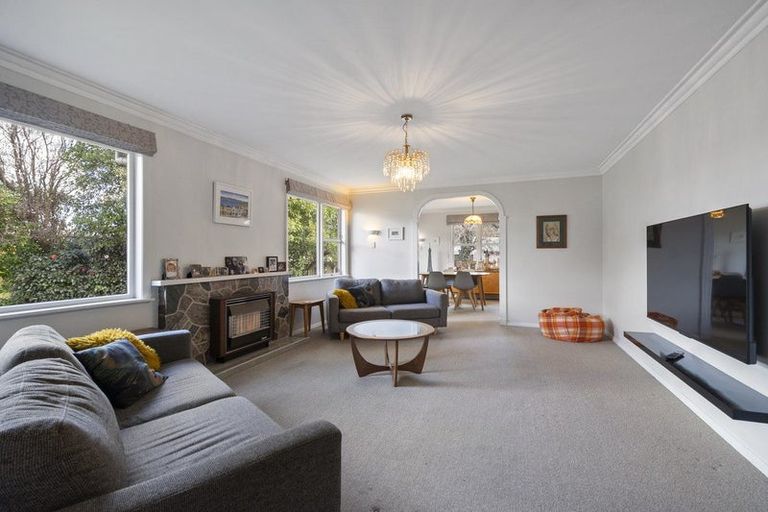 Photo of property in 9 Athlone Place, Hokowhitu, Palmerston North, 4410