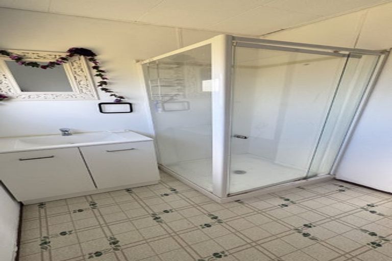 Photo of property in 121 Shifnal Drive, Randwick Park, Auckland, 2105