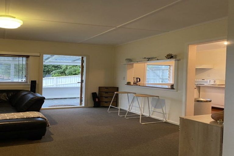 Photo of property in 1289a Whangaparaoa Road, Army Bay, Whangaparaoa, 0930