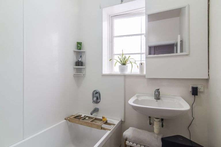 Photo of property in Embassy Court, 1/84 Boulcott Street, Wellington Central, Wellington, 6011