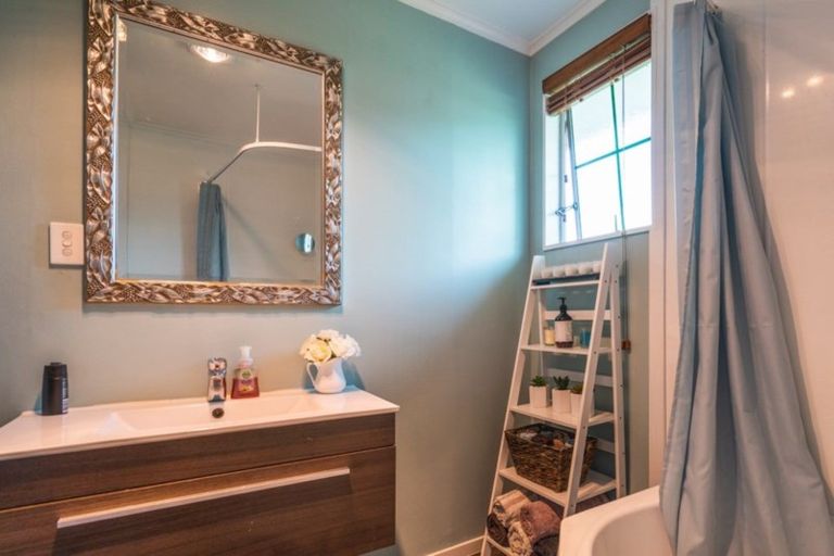 Photo of property in 34 Manawa Avenue, Raumati Beach, Paraparaumu, 5032