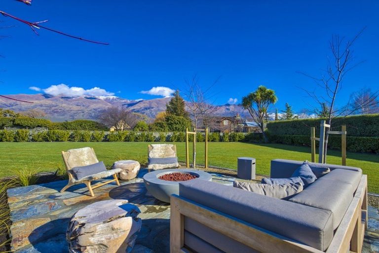 Photo of property in 8 Waimana Place, Wanaka, 9305