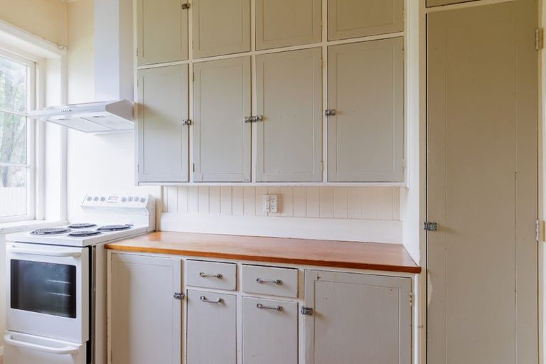 Photo of property in 8 Gertrude Street, Dannevirke, 4930