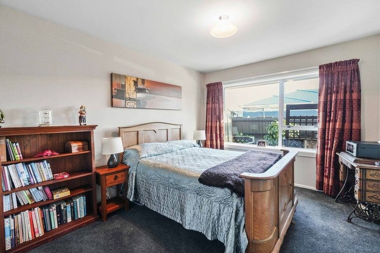 Photo of property in 83 Tedder Avenue, North New Brighton, Christchurch, 8083