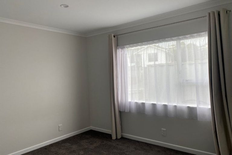Photo of property in 10a Gaff Place, Whitby, Porirua, 5024