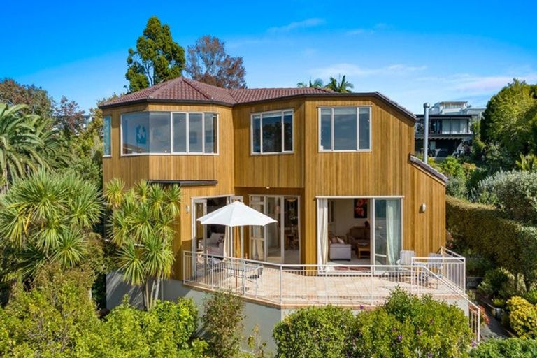 Photo of property in 3/56 Castor Bay Road, Castor Bay, Auckland, 0620