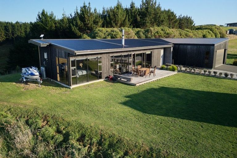 Photo of property in 35 Tama Road, Riversdale Beach, Masterton, 5872