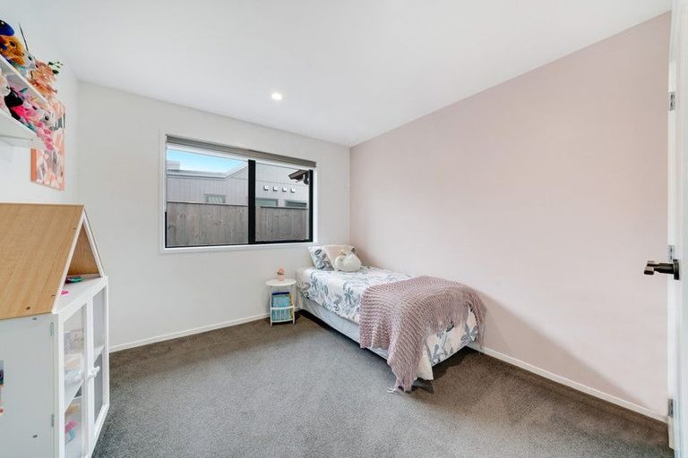 Photo of property in 16 Stanton House Road, Paerata, 2124