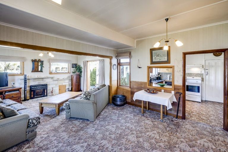 Photo of property in 4 Logan Avenue, Marewa, Napier, 4110