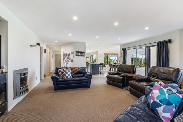 Photo of property in 38 Amberfields Way, Runciman, Drury, 2578