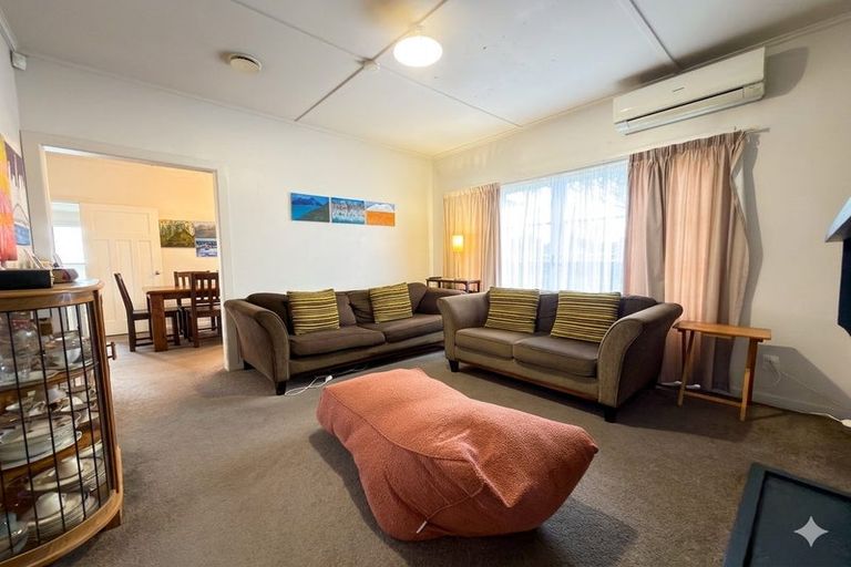 Photo of property in 33a Gloucester Road, Manurewa, Auckland, 2102