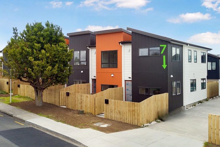 Photo of property in 7/85 Jaemont Avenue, Te Atatu South, Auckland, 0610
