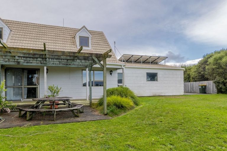 Photo of property in 87 Lupin Road, Otaki, 5512