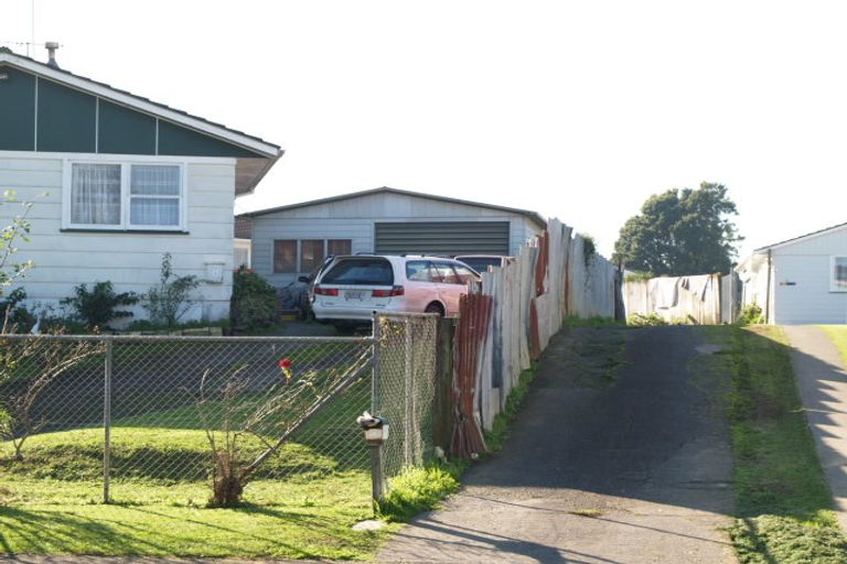 Photo of property in 21 Chadwick Crescent, Mangere East, Auckland, 2024