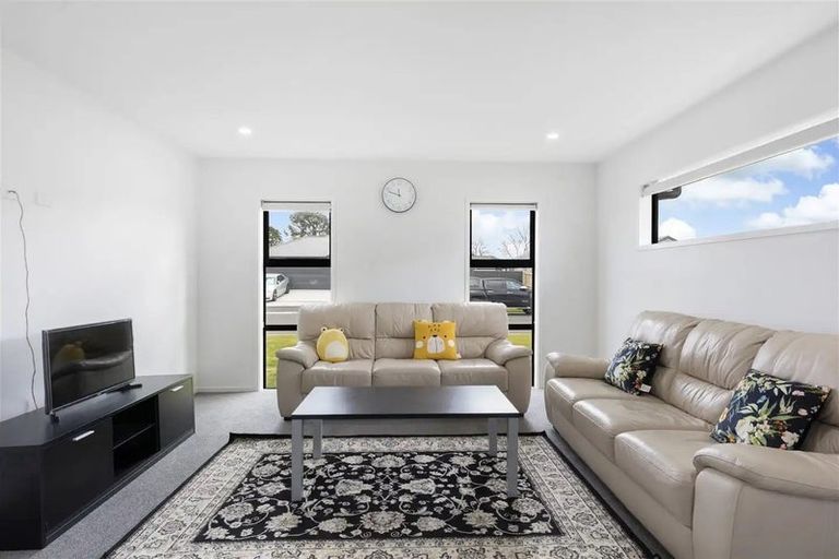 Photo of property in 23 Clonbunny Close, Rolleston, 7614