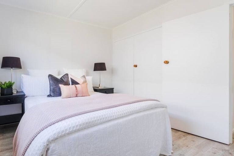 Photo of property in 50 Waitea Road, Muriwai, 0881