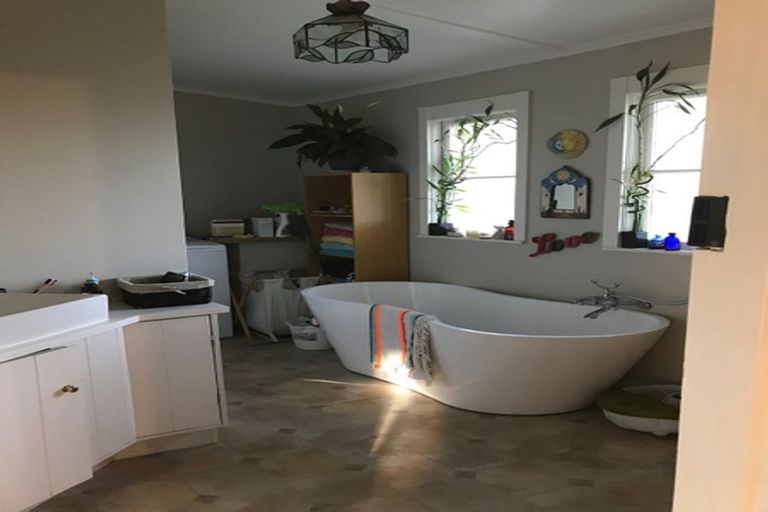 Photo of property in 34 Weza Lane, Kumeu, 0810