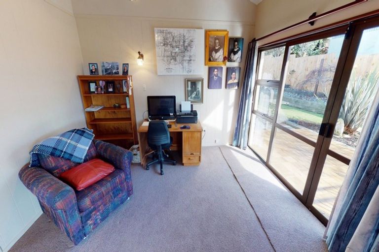 Photo of property in 11 Lancaster Street, Levin, 5510