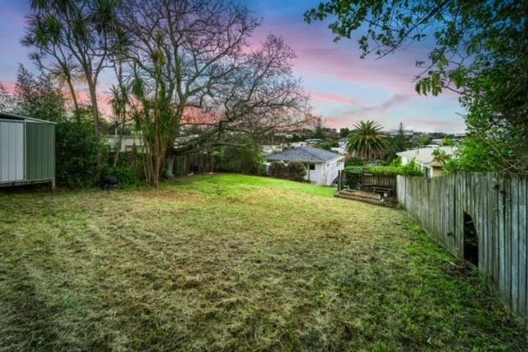 Photo of property in 56 Beulah Avenue, Rothesay Bay, Auckland, 0630