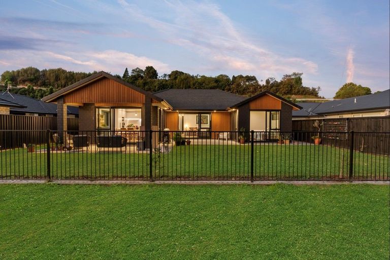 Photo of property in 68 Pakanga Grove, Pyes Pa, Tauranga, 3112