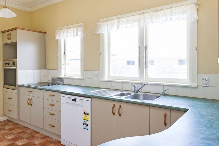 Photo of property in 643 Ferguson Street, Terrace End, Palmerston North, 4410