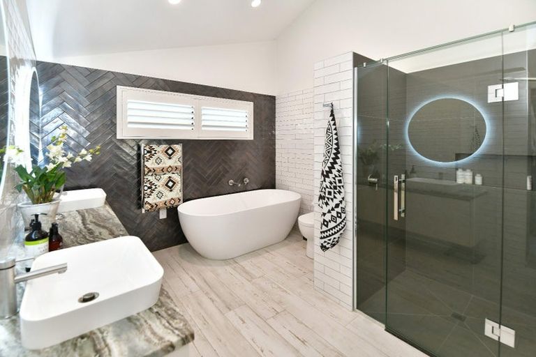 Photo of property in 86 Vipond Road, Stanmore Bay, Whangaparaoa, 0932