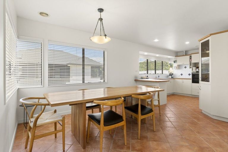 Photo of property in 71a Oceanview Road, Mount Maunganui, 3116