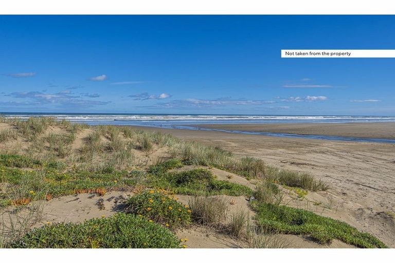 Photo of property in 37 Marine Drive, Te Kopuru, Dargaville, 0371