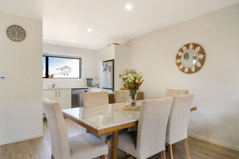 Photo of property in 45 Eileen Newey Place, Henderson, Auckland, 0612