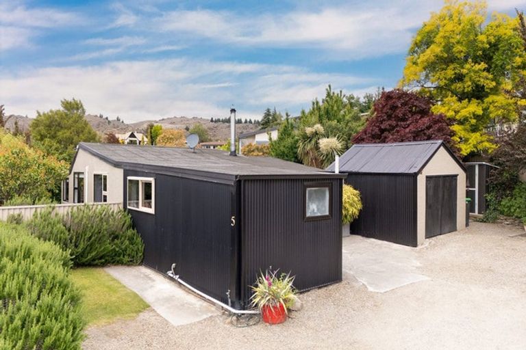 Photo of property in 5 Athenry Road, Bridge Hill, Alexandra, 9320