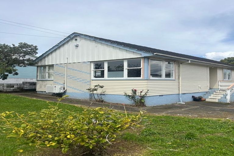 Photo of property in 72 Castor Crescent, Cannons Creek, Porirua, 5024