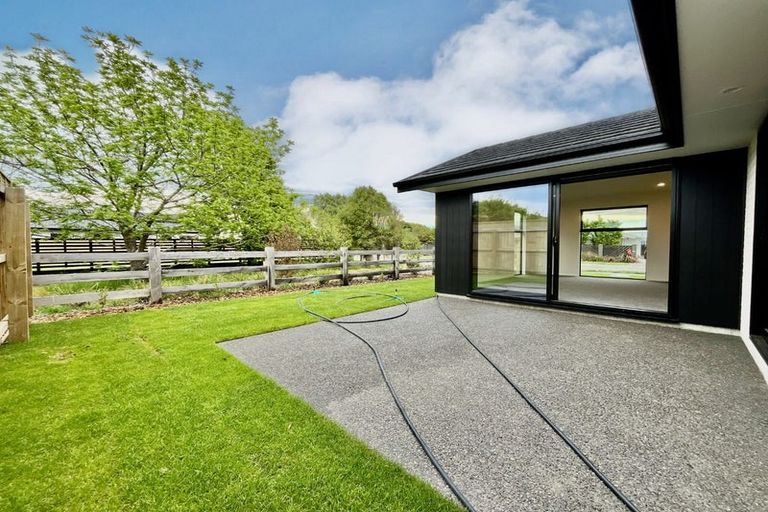 Photo of property in 16 Glovers Road, Halswell, Christchurch, 8025