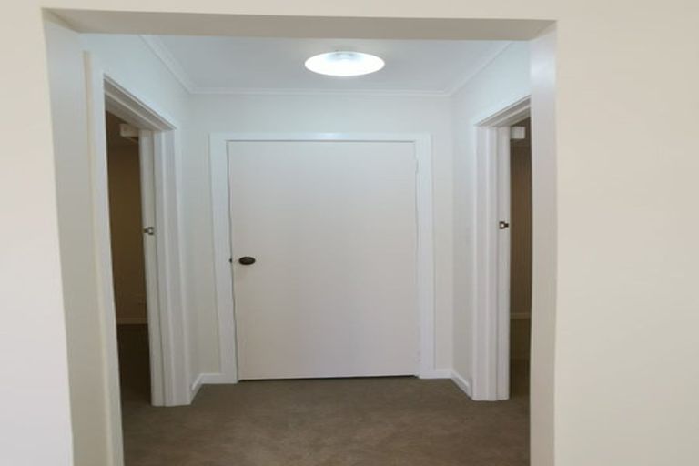 Photo of property in 44 Brandon Road, Glen Eden, Auckland, 0602