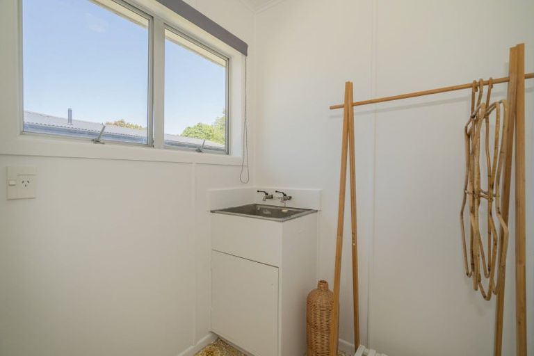 Photo of property in 18 Banks Street, Cooks Beach, Whitianga, 3591