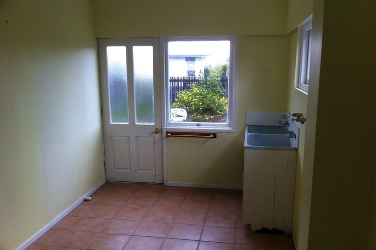 Photo of property in 1 Hume Drive, Hillcrest, Auckland, 0627