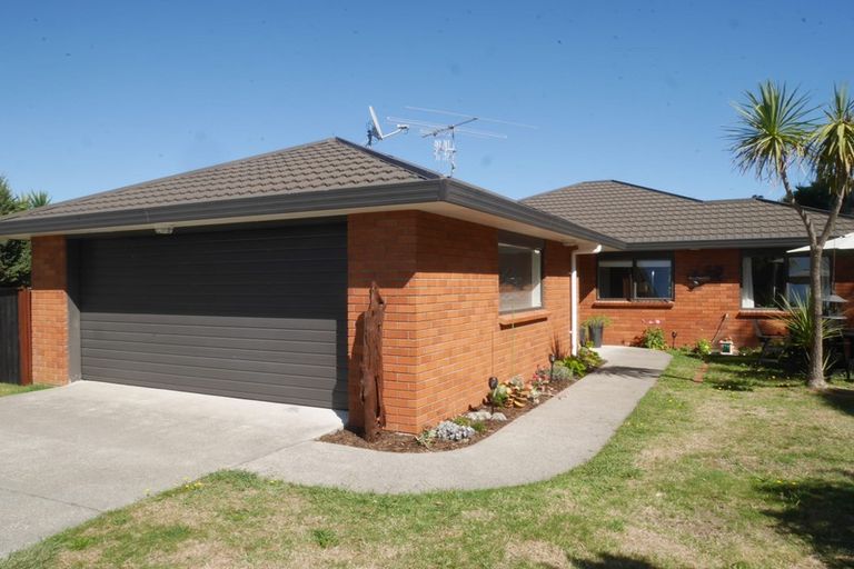 Photo of property in 121 Weggery Drive, Waikanae Beach, Waikanae, 5036