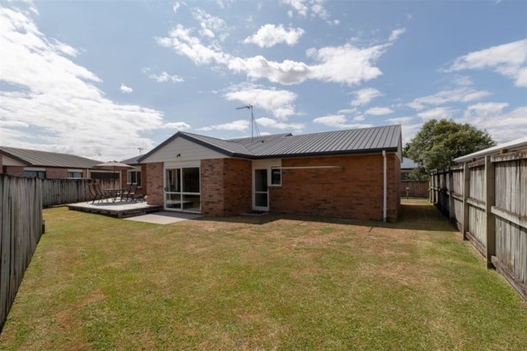 Photo of property in 48 Catalina Drive, Melville, Hamilton, 3206