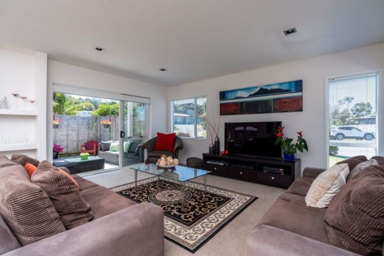 Photo of property in 14 Seabreeze Road, Mangawhai Heads, Mangawhai, 0505
